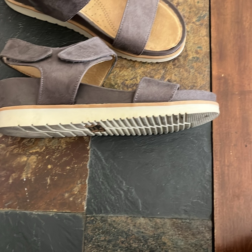 Natural Soul sandals, size 8.5, brown, Velcro enclosure. EUC - Picture 4 of 6